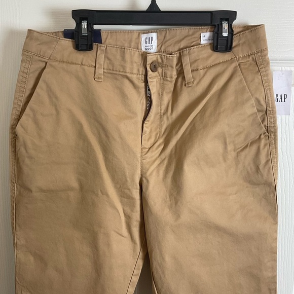 NWT Gap Girlfriend Khakis Size 4 - Picture 3 of 7